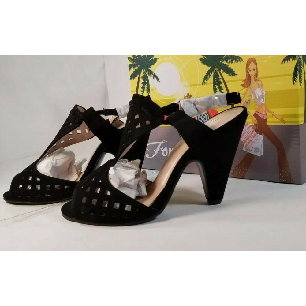 woman's  Forever Fashion Black Open Toe Cone Heel Sandals"  size  5.5